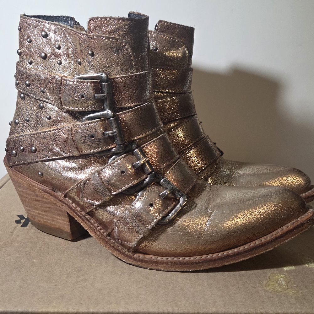 LIBERTY Black Metallic Ankle Boots